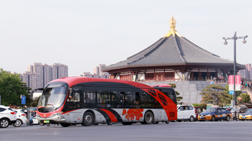 “五一”假期，洛陽(yáng)公交人用奉獻(xiàn)堅(jiān)守